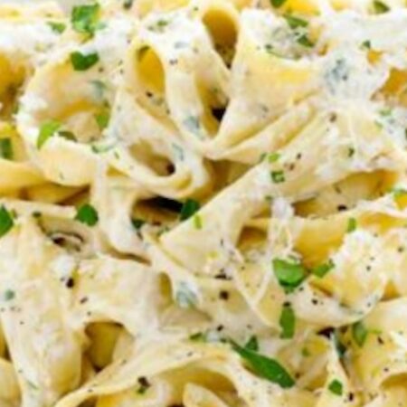 PASTA WITH ALFREDO SAUCE